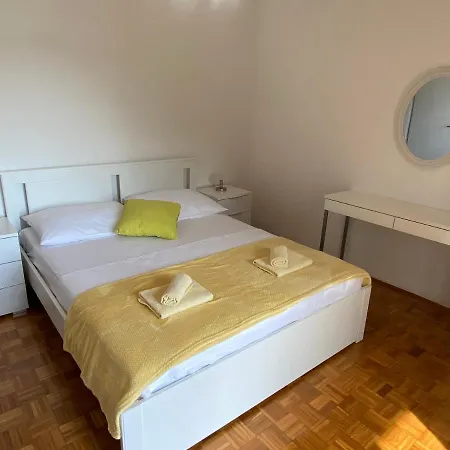 Apartment Solis *
